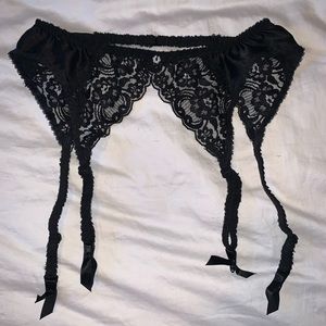 CHRISTIAN DIOR Black Lace Garter Belt 70s/80s XS/S